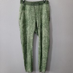 Lululemon Textured Tech Pants Size Medium